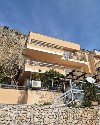 MONDELLO / VALDESI: APPARTANVILLA PANORAMICA