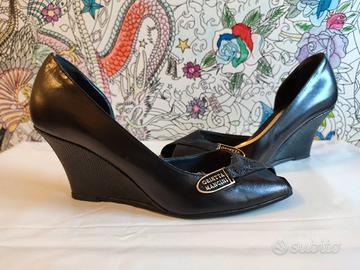 Open toe nere con zeppe 