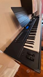 Kurzweil PC3x con Custodia Rigida Flight stand a Z