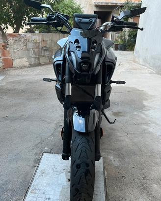 YAMAHA MT-07 2024