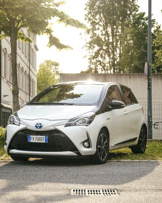 Toyota Yaris Hybrid 2019 Trend White Edition