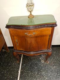 2 comodini stile Chippendale anni 50