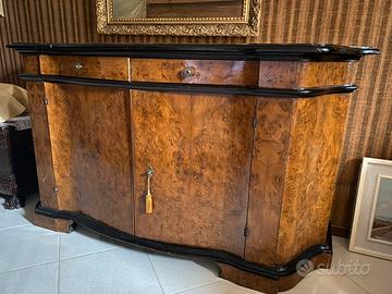 Mobili antichi e d’antiquariato