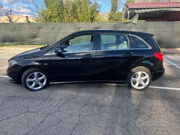 Mercedes b 200 Premium