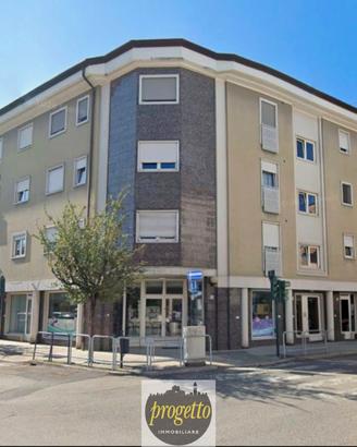 MONFALCONE Centralissimo locale commerciale. L340