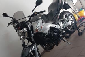 Suzuki GSR600 2006 