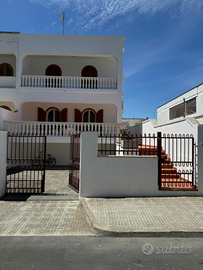 Torre dell'orso Villetta a 100 metri dalla Sabbia