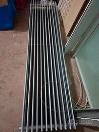 Radiatore alluminio design. Alto