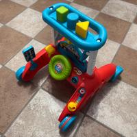 Primi passi al volante Fisher-Price
