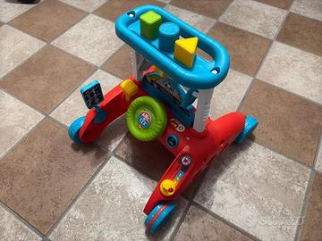 Primi passi al volante Fisher-Price