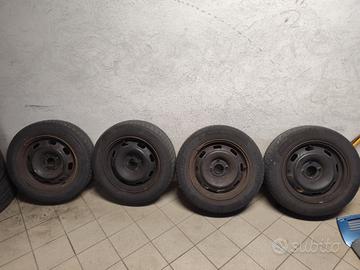 Cerchi ferro raggio 15 4 fori Peugeot 208 ruote