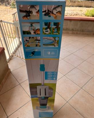 Aspiratore per piscina