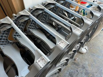 Carrelli in plastica