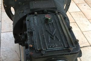 Invertitore con 2 uscite con frizione