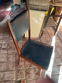 sedie vintage verdi legno e similpelle 