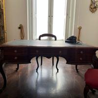 Scrivania in legno massello con 3 sedie 