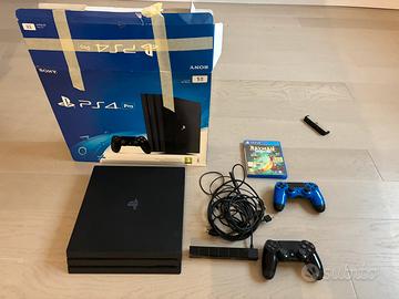 Ps4 pro 1Tb con due Joistick e camera