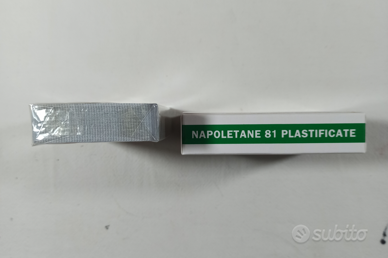 Fino a 76% su Un pacchetto di carte napoletane plastificate