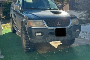 Mitsubishi Pajero sport