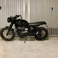 Triumph Bonneville t 100 black