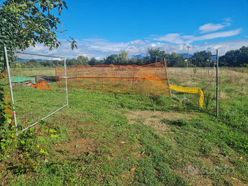 Casa colonica più terreno