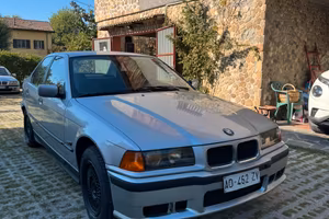 BMW E36 320i