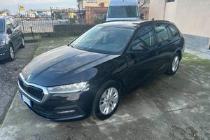 SKODA Octavia 2.0 TDI EVO SCR DSG Wagon Executiv