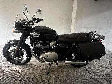 Triumph bonneville T100