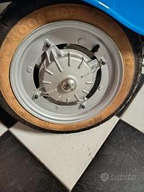 Mozzo tamburo vespa 50 l r