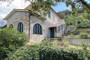 Villa di 210 m² con più di 5 locali a Portoferraio