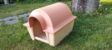 Cuccia in plastica AKUS piccola per cane 