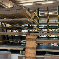 Cantilever bifronte sovradimensionato autoportante