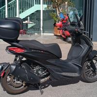 Beverly 300s