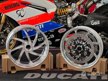 Coppia cerchi PVM Panigale e Street V4 19/24