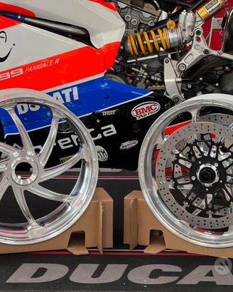 Coppia cerchi PVM Panigale e Street V4 19/24