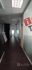 UFFICIO A CARONNO PERTUSELLA