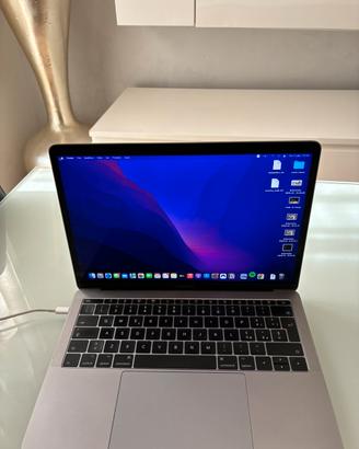MacBook Pro 13” (2017) – 2 porte Thunderbolt 3