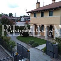 Ampia casa singola con giardino privato - rosà