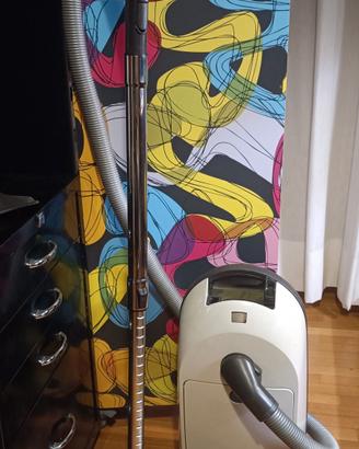 Aspiratore con sacco Miele Elettronic S275I