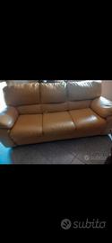 divano 3 posti + pouf