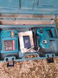 trapano  tassellatore makita  a batteria