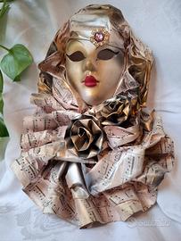 Maschera veneziana in cartapesta 🎭
