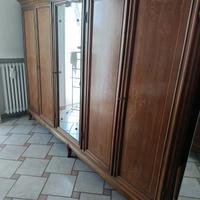 Mobile antico per camera da letto