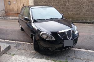 Lancia y 2008