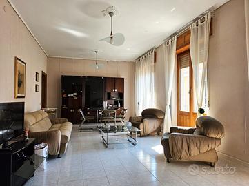 Palazzina indipendente con Terrazza e Negozio