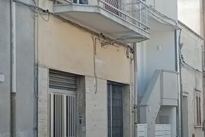 STABILE INDIPENDENTE DA 180 mq - LATIANO CENTRO