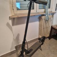 Mi Electric Scooter Essential