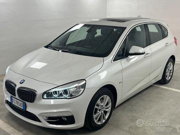 BMW 218d Active Tourer Luxury|PELLE|TETTO