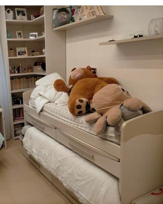 letto a castello con libreria