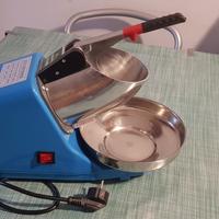 Macchina tritaghiaccio